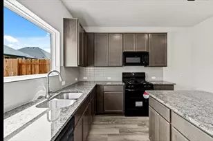 138 Blackwell Ln, Kyle, TX 78640 - Photo 5