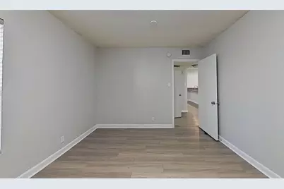 2520 Longview Street #405, Austin, TX 78705 - Photo 7