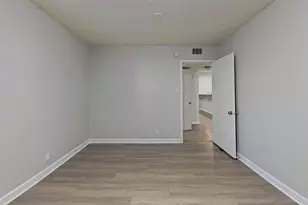 2520 Longview St, Austin, TX 78705 - Photo 7