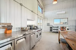 2200 Hwy 21 E, Paige, TX 78659 - Photo 17