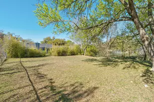 413 Thelma Dr, Austin, TX 78745 - Photo 37
