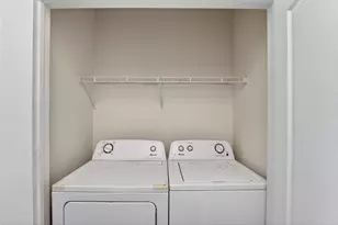 1901 Crossing Pl Pl, Austin, TX 78741 - Photo 13