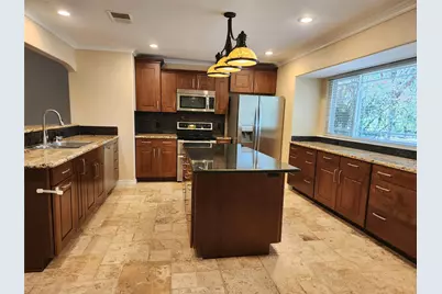 817 Willow Creek Circle, San Marcos, TX 78666 - Photo 3