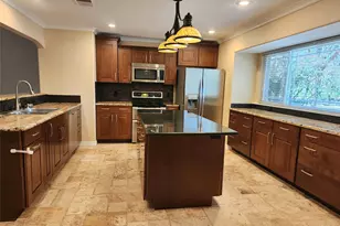 817 Willow Creek Cir, San Marcos, TX 78666 - Photo 3