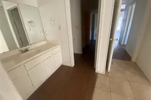 1000 Fieldwood Dr S, Austin, TX 78758 - Photo 11