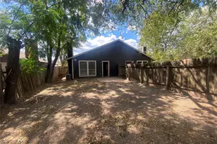 1000 Fieldwood Dr S, Austin, TX 78758 - Photo 25