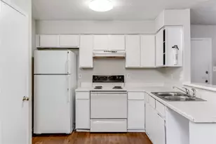 11907 Alpheus Ave, Austin, TX 78759 - Photo 9