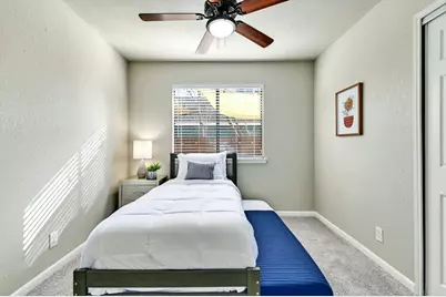 1201 E Logan Street, Round Rock, TX 78664 - Photo 31