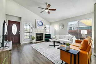 1201 E Logan St, Round Rock, TX 78664 - Photo 5