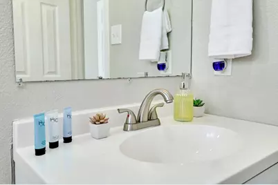 1201 E Logan Street, Round Rock, TX 78664 - Photo 37