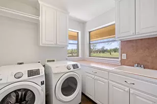 434 W Turner Ct, Johnson City, TX 78636 - Photo 17