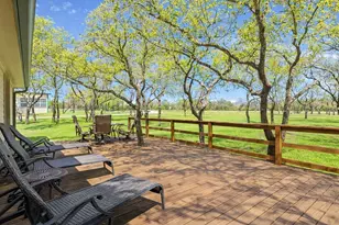 434 W Turner Ct, Johnson City, TX 78636 - Photo 19