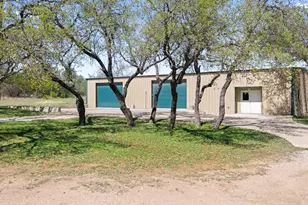 434 W Turner Ct, Johnson City, TX 78636 - Photo 29