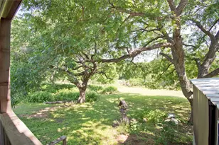 702 E Schubert St, Fredericksburg, TX 78624 - Photo 31