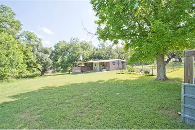 702 E Schubert Street, Fredericksburg, TX 78624 - Photo 33
