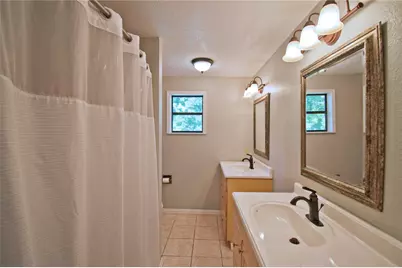 702 E Schubert Street, Fredericksburg, TX 78624 - Photo 21