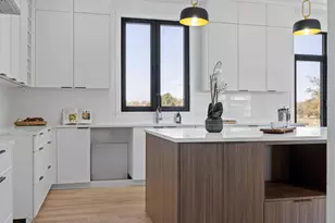 333 Spicewood Trails Dr, Spicewood, TX 78669 - Photo 3