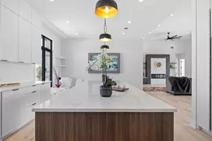 333 Spicewood Trails Dr, Spicewood, TX 78669 - Photo 5