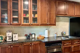 407 E 45th St, Austin, TX 78751 - Photo 7