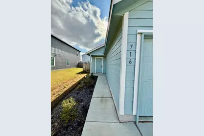 716 Commander Abbott Drive, Jarrell, TX 76537 - Photo 3