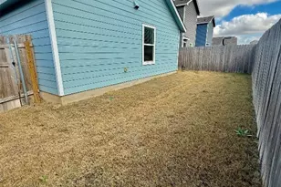 716 Commander Abbott Dr, Jarrell, TX 76537 - Photo 17