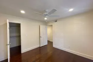 909 Reinli St, Austin, TX 78751 - Photo 9