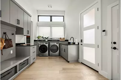 2116 Kenwood Avenue, Austin, TX 78704 - Photo 7