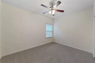 7513 S Glenn St, Austin, TX 78744 - Photo 1