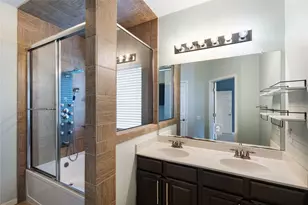 7513 S Glenn St, Austin, TX 78744 - Photo 13