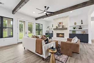 109 Rocky Summit Ct, Spicewood, TX 78669 - Photo 5