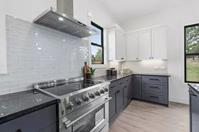 109 Rocky Summit Court, Spicewood, TX 78669 - Photo 11