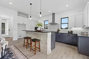 109 Rocky Summit Ct, Spicewood, TX 78669 - Photo 9