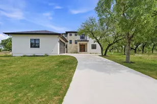109 Rocky Summit Ct, Spicewood, TX 78669 - Photo 1