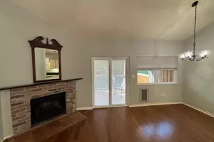 307 Quarry St, San Marcos, TX 78666 - Photo 3