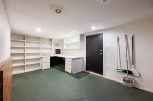 813 E 48th St, Austin, TX 78751 - Photo 33