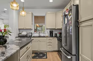 1511 E 13th St, Austin, TX 78702 - Photo 9