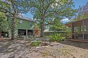1511 E 13th St, Austin, TX 78702 - Photo 3