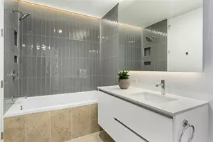 313 W 17th St, Austin, TX 78701 - Photo 19