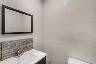 1211 N Bishop St, San Marcos, TX 78666 - Photo 25
