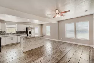 1211 N Bishop St, San Marcos, TX 78666 - Photo 9