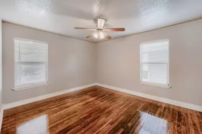 1211 N Bishop Street, San Marcos, TX 78666 - Photo 17