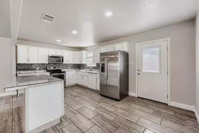 1211 N Bishop Street, San Marcos, TX 78666 - Photo 11