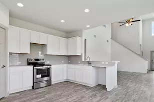 128 New Hampton Wy, San Marcos, TX 78666 - Photo 1
