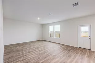 212 Sugar Cane Rd, Buda, TX 78610 - Photo 9