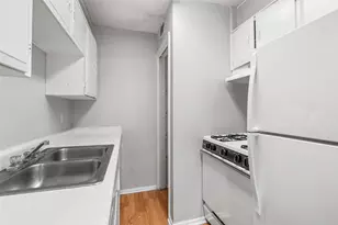307 E 31st St, Austin, TX 78705 - Photo 7