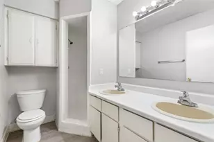 307 E 31st St, Austin, TX 78705 - Photo 13