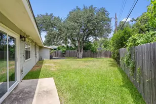 7707 Robalo Rd, Austin, TX 78757 - Photo 27