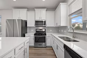 6400 Rafferty Ln, Austin, TX 78747 - Photo 9