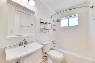 9731 Meadowheath Dr, Austin, TX 78729 - Photo 15