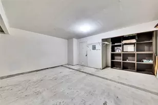 9731 Meadowheath Dr, Austin, TX 78729 - Photo 17